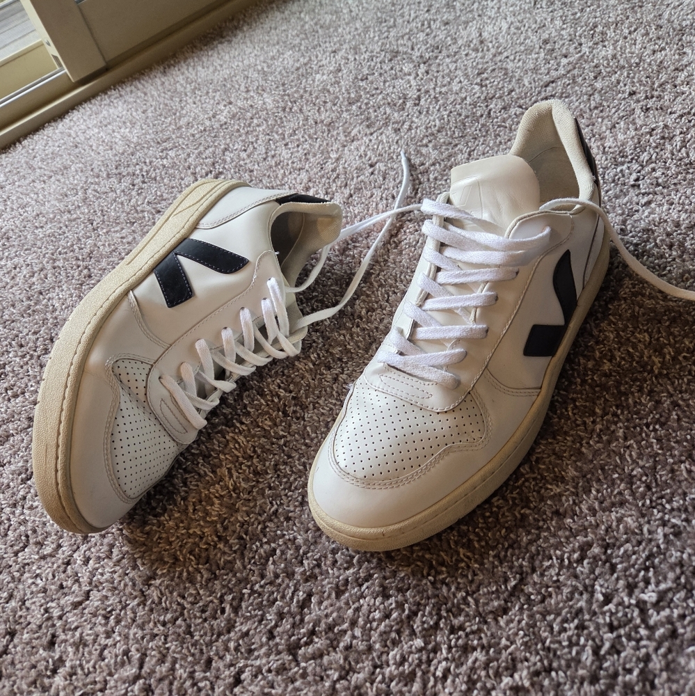 Veja V10 White Men's Sneakers